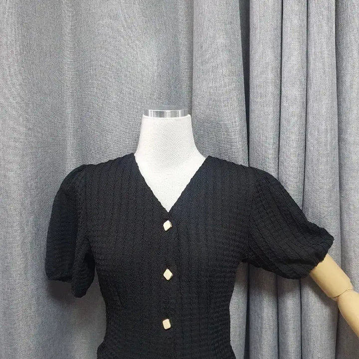 [BUNJANG] Jeweled Puff Blouse / 보석 퍼프 블라우스