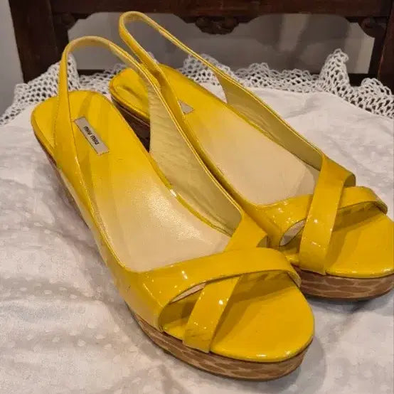[BUNJANG] Miu Miu Yellow Wedge Heel Sandals / 미우미우 옐로우 웨지힐 샌들
