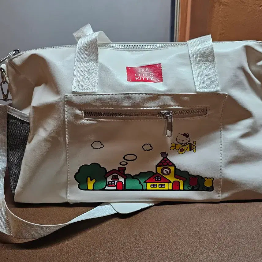 [BUNJANG] Hello Kitty White Boston Bag Travel Bag / 헬로키티 화이트 보스턴백 여행용 가방