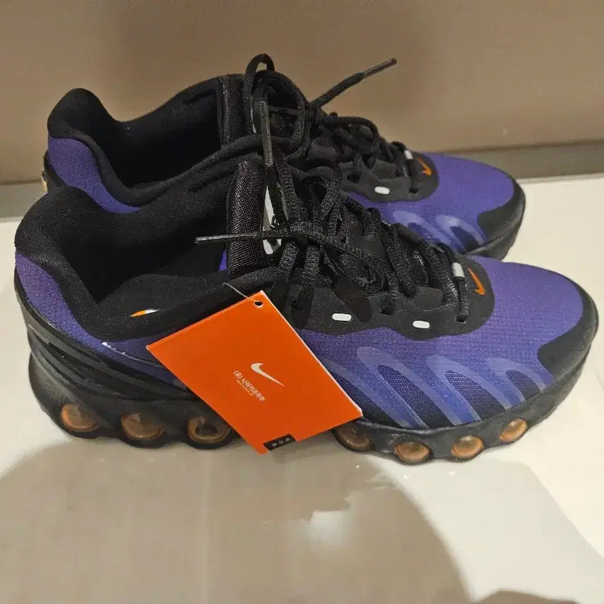 [BUNJANG] Nike Air Max DN8 Sneakers / 나이키 에어맥스 DN8 새상품 260