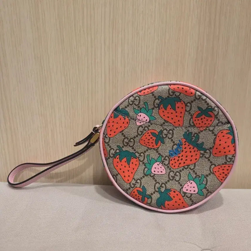 [BUNJANG] Gucci GG Strawberry Coin Pouch / 구찌 GG 스트로베리 동전 지갑 파우치