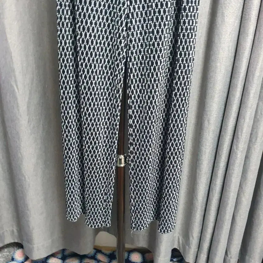 [BUNJANG] Pattern Pleated Elastic Waistband Long Pants / 패턴 플리츠 밴딩 롱팬츠