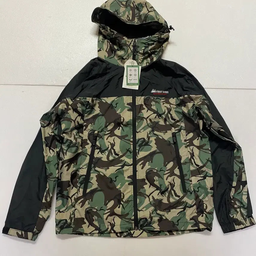 [BUNJANG] First Down Camo Windbreaker Jacket L / First down camo 바람막이 L(100) 새상품