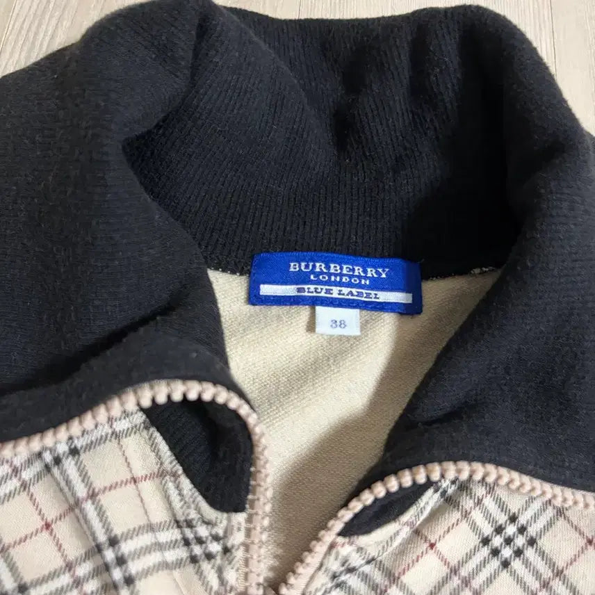 [BUNJANG] Burberry Nova Check Zip-Up Jacket Size 38 / 버버리 노바 체크 집업 38 사이즈