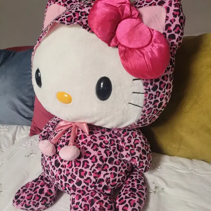 [BUNJANG] Sanrio Hello Kitty 2008 Pink Leopard Extra Large Plush / 헬로키티 2008 핑크 레오파드 희귀 특대형