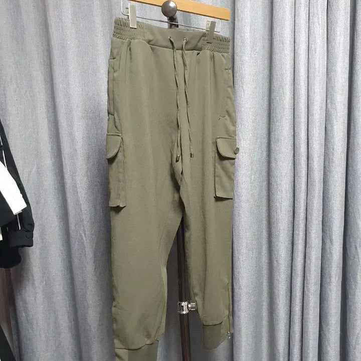 [BUNJANG] Khaki Jogger Pants / 66이상봉 카키 조거팬츠