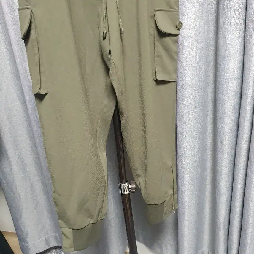 [BUNJANG] Khaki Jogger Pants / 66이상봉 카키 조거팬츠