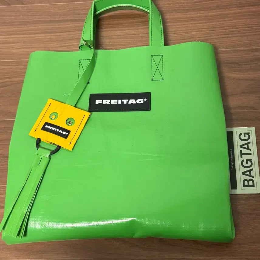 [BUNJANG]  Freitag Sonny Bag with Bag Charm / 프라이탁 소니 + 백참