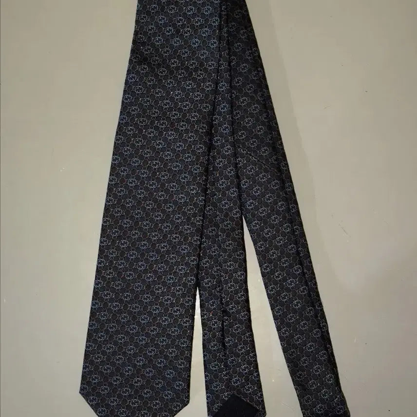[BUNJANG] Gucci GG Pattern Silk Necktie / 구찌 GG 패턴 실크 넥타이 148x8
