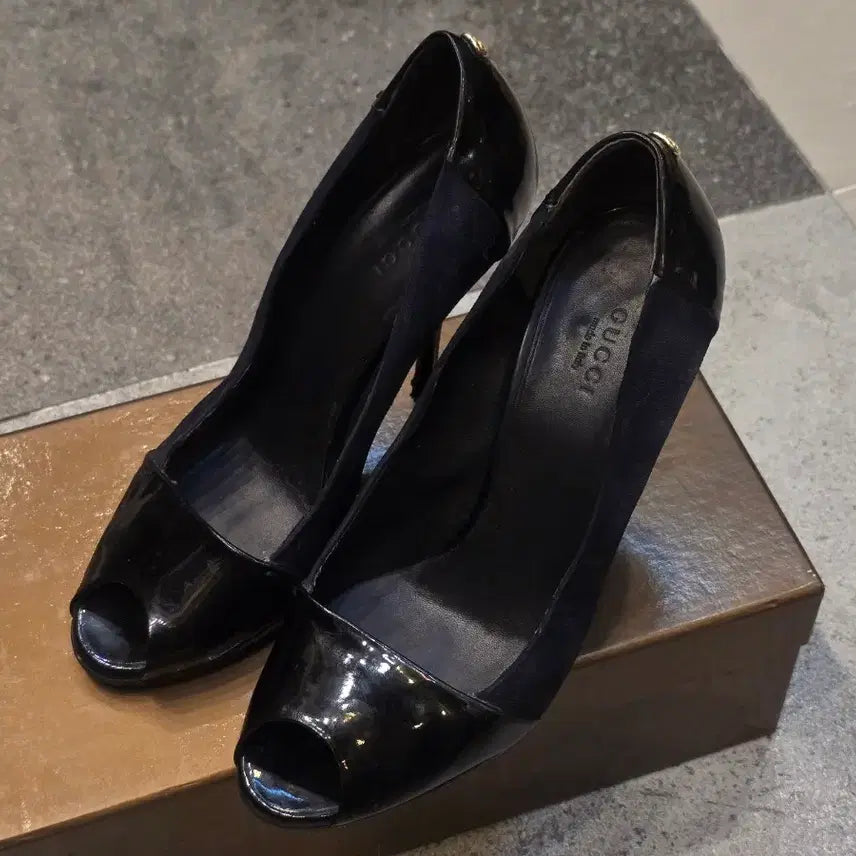 [BUNJANG] Gucci Patent Leather Interlocking G Logo Pumps Size 36.5 / 구찌 페이던트 레더 인터로킹 G로고 펌프스 36.5