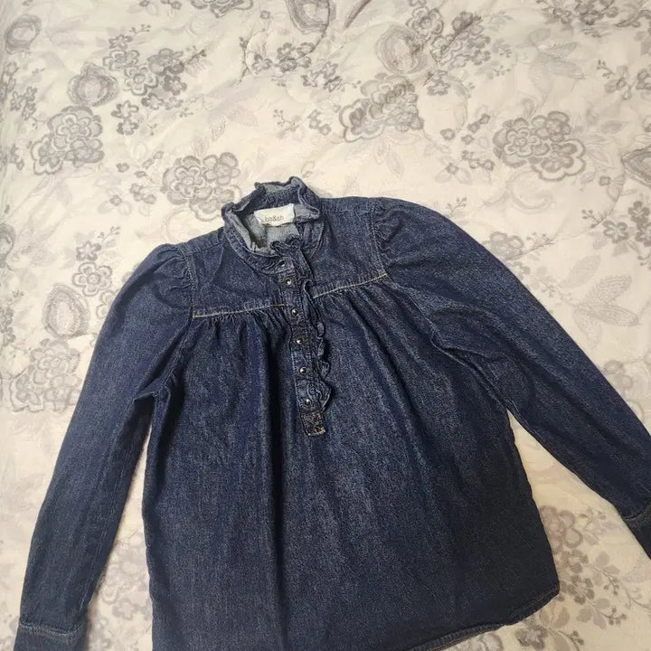 [BUNJANG] ba&amp;sh Denim Blouse Size 44-55 / ba&amp;sh) 귀여운 데님블라우스44~55