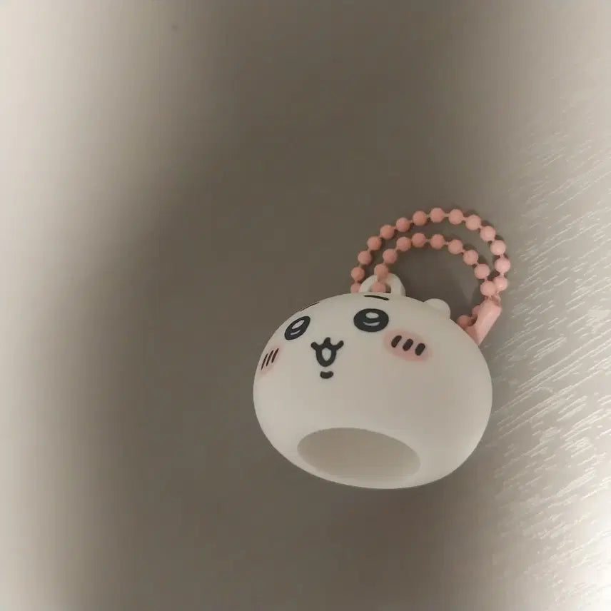 [BUNJANG] Chiikawa Capsule Toy Lip Balm Charm Keychain / 치이카와 립밤캡가챠 키링