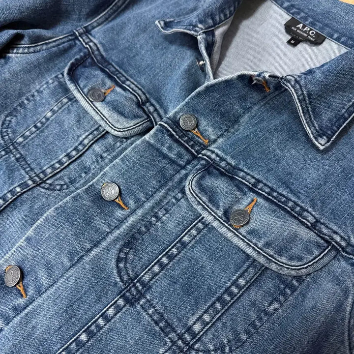 [BUNJANG] A.P.C. Denim Trucker Jacket M / 아페쎄 청자켓 데님트러커 상태 좋음 M사이즈
