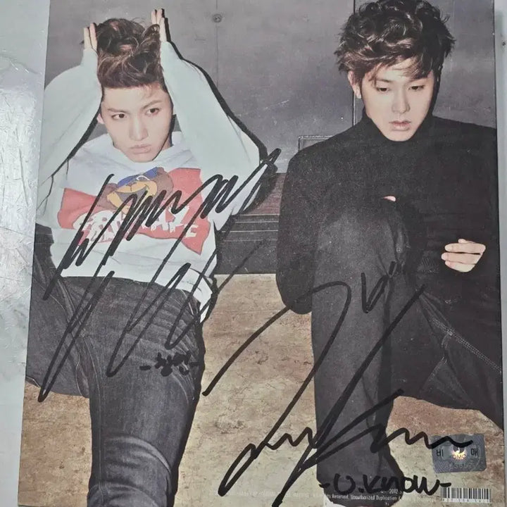 [BUNJANG] TVXQ! Official Signed HUMANOIDS Album (2012 Fan Sign Event) / 동방신기 친필 사인 HUMANOIDS 프로모션 앨범 (12년도팬싸 수령)