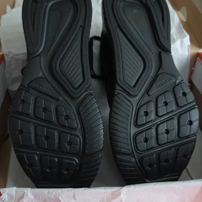 [BUNJANG] Nike Zoom Structure 26 Black 270 Shoes / 나이키 줌 스트럭처 26 블랙 270사이즈