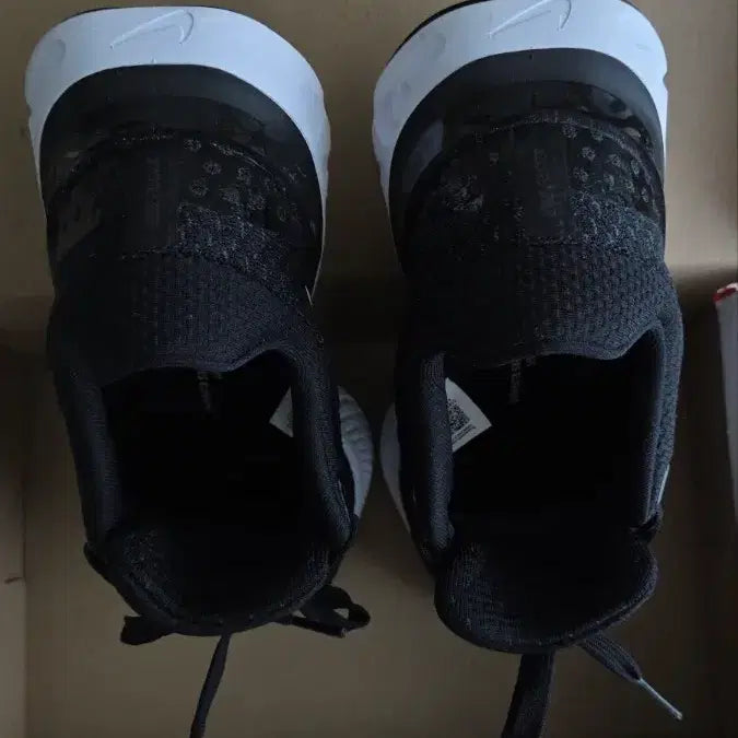 [BUNJANG] Nike React Infinity Run 3 Flyknit Black/White Shoes (260mm) / 나이키 리액트 인피니티런3 플라이니트 블랙/화이트 260