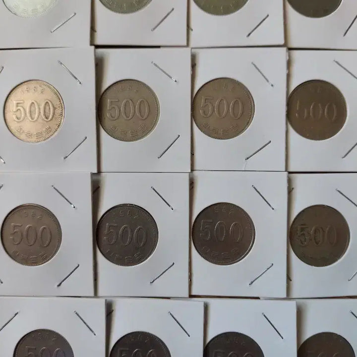 [BUNJANG] 1982 500 Won Coin Bundle (15 pcs) / 1982년 500원 동전17개