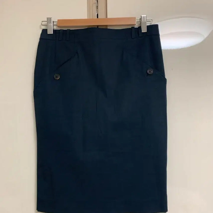 [BUNJANG] Miu Miu Vintage Button Midi Skirt / 미우미우 빈티지 단추 미디스커트