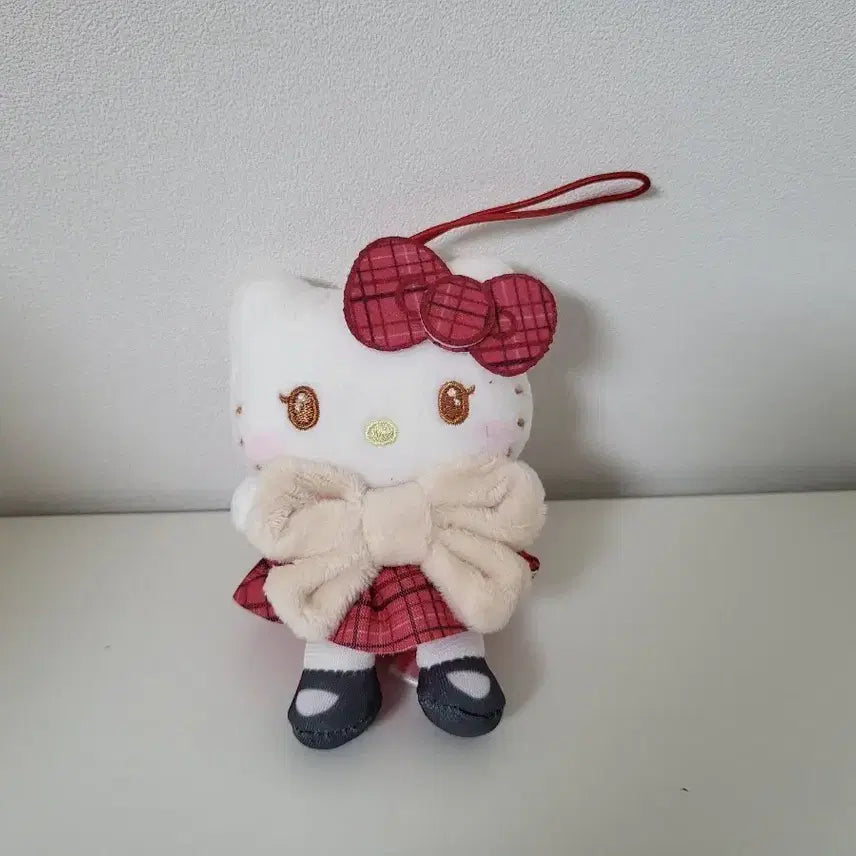 [BUNJANG] Hello Kitty Check Ribbon Doll Charm / 헬로키티 체크 리본 인형 키링