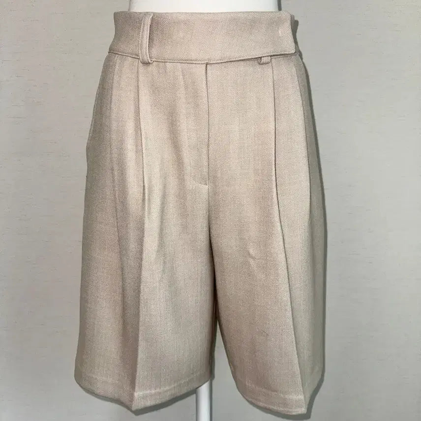 [BUNJANG] Herringbone Pintuck Bermuda Shorts / 새상품) 헤링본 핀턱 버뮤다 팬츠