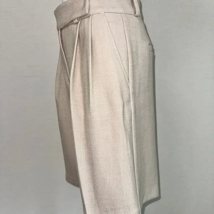 [BUNJANG] Herringbone Pintuck Bermuda Shorts / 새상품) 헤링본 핀턱 버뮤다 팬츠