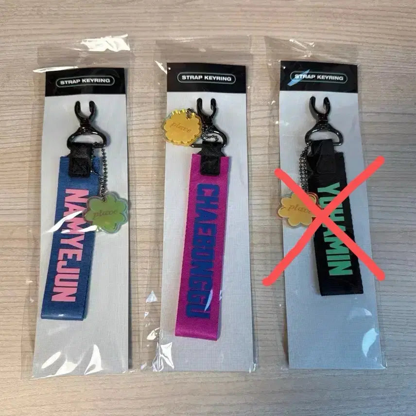 [BUNJANG] PPLV 6th Summer Strap Keychain Yejun Bamby Hamin Sealed / 플레이브 6여름 스트랩 키링 예준 밤비 하민 미개봉