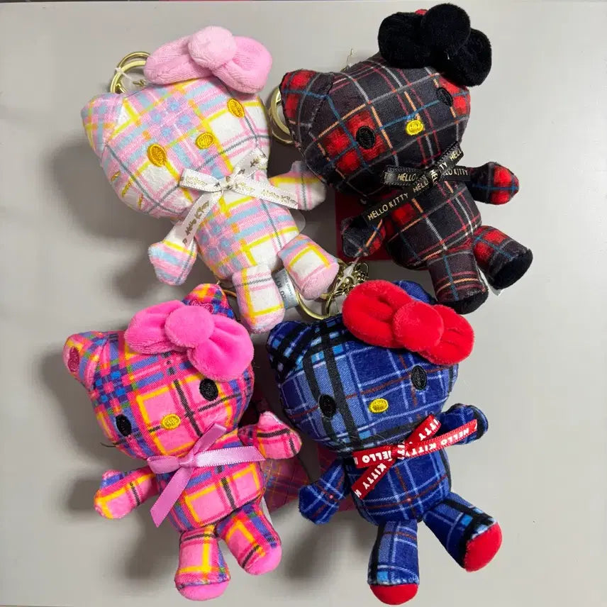 [BUNJANG] Hello Kitty MC Collection Tartan Check Mascot Keychain / 헬로키티 MC컬렉션 마스코트 타탄체크 키링