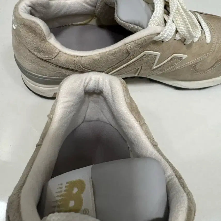 [BUNJANG] New Balance 1400 Beige 255 / 뉴발란스 1400 베이지 255