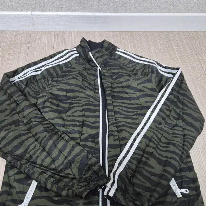 [BUNJANG] Adidas Reversible Windbreaker Jacket / 아디다스 리버서블 바람막이 자켓 츄리닝 L