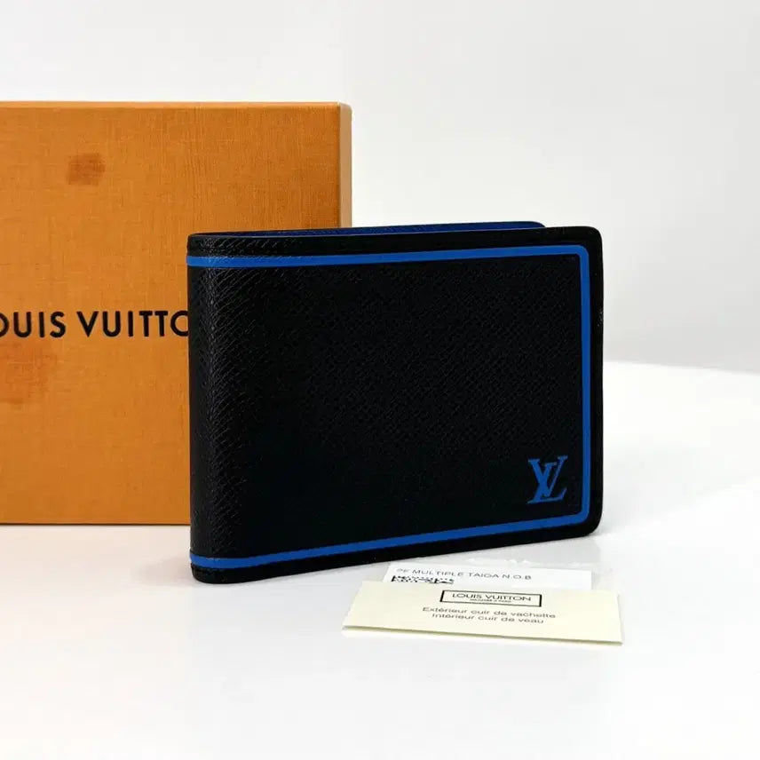 [BUNJANG] Louis Vuitton Taïga Multiple Wallet Black (M63310) / [100%정품] 루이비통 타이가 멀티플 반지갑 블랙 (M63310)