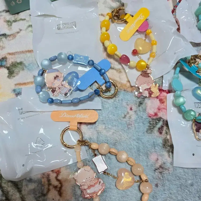 [BUNJANG] Pop Mart DIMOO Molly Handphone Strap Keychain / 정품 팝마트 디무 몰리 핸드폰스트랩 키링 새상품