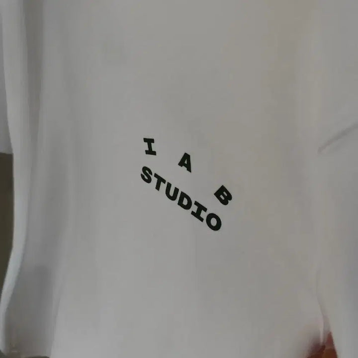 [BUNJANG] Iab Studio Long Sleeve XL / 미개봉 새제품 아이앱 롱슬리브 긴팔 xl 99000원에 팝니다