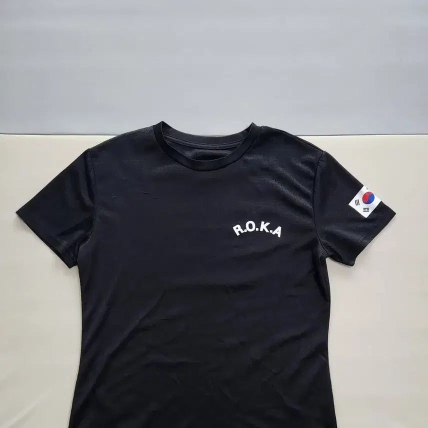 [BUNJANG] ROKA Cooling Short-Sleeve T-Shirt / 쿨링 ROKA 로카 반팔 티셔츠
