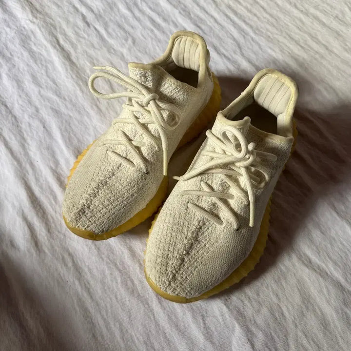 [BUNJANG] Adidas Yeezy Boost 350 V2 Butter / 아디다스 이지부스트 350 V2 버터