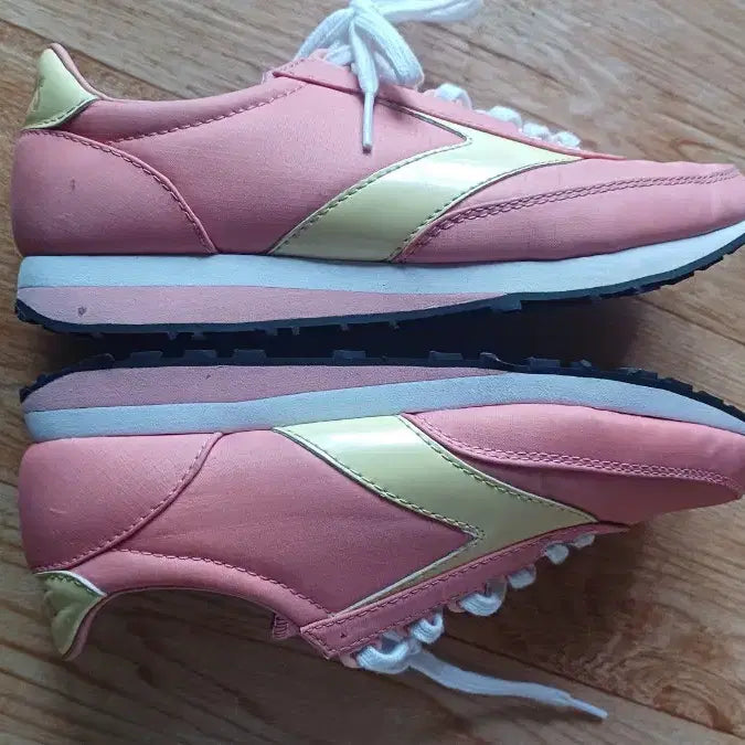 [BUNJANG] Brooks Sneakers (230mm) / 브룩스 스니커즈 230mm