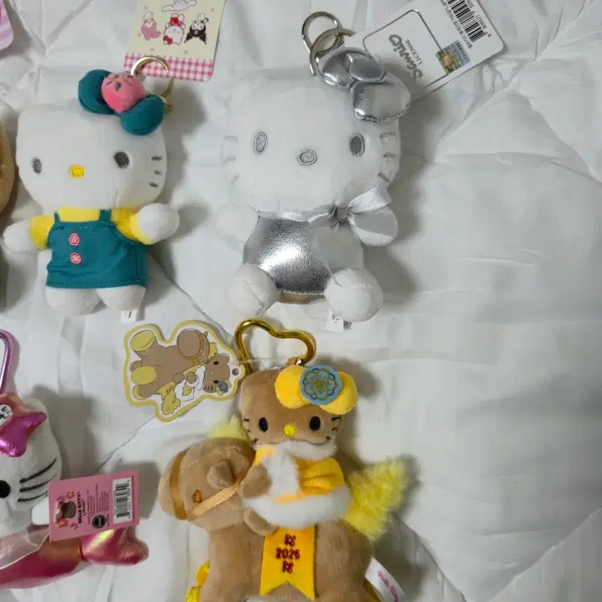 [BUNJANG] Hello Kitty Collection Plush &amp; Keychain Toy Set / 인형모음 키티컬렉션 키티모음 헬로키티 인형 키링 열쇠고리 장난감