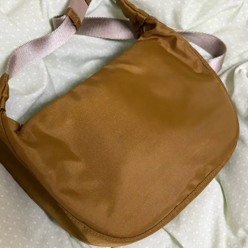 [BUNJANG] Minitmute Cloewaste Khaki Bag / 미닛뮤트 클로웨이스트 카키