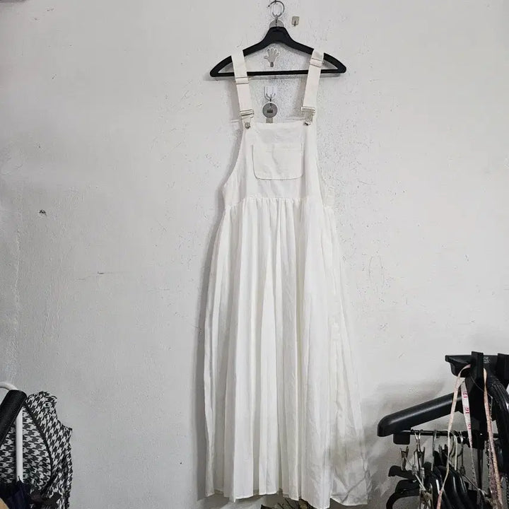 [BUNJANG] White Long Strap Dress / 화이트 롱 멜빵 원피스