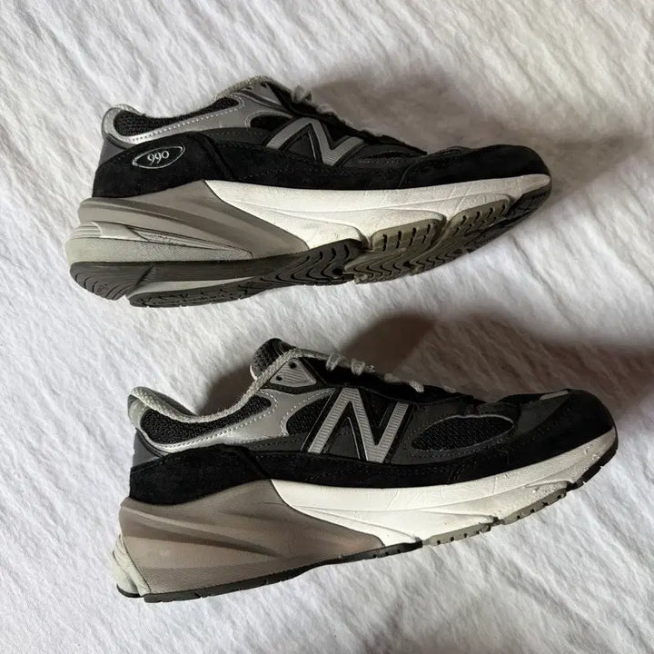 [BUNJANG] New Balance 990 V6 Black / 뉴발란스 990 V6 블랙 240