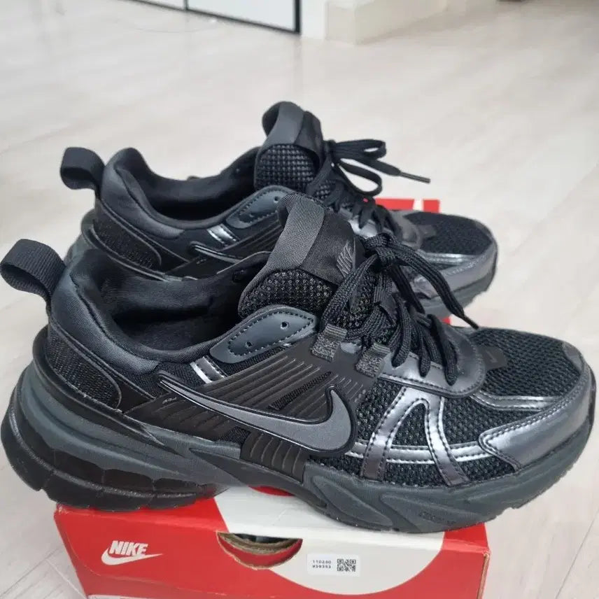 [BUNJANG] Nike V2K Run Black Anthracite / 나이키 V2K런 블랙 앤트러사이트 260사이즈