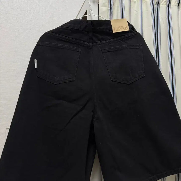 [BUNJANG] LEVAR Wide Denim Shorts (Black) - Size M / 르바(LEVAR) 와이드 데님 쇼츠 (블랙) M