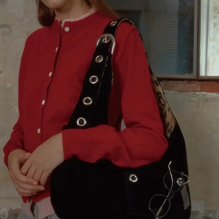 [BUNJANG] Letterry Suede Buckle Reversible Shoulder Bag - Black / (새상품) 레터리 : 스웨이드 버클 리버시블 숄더백_블랙