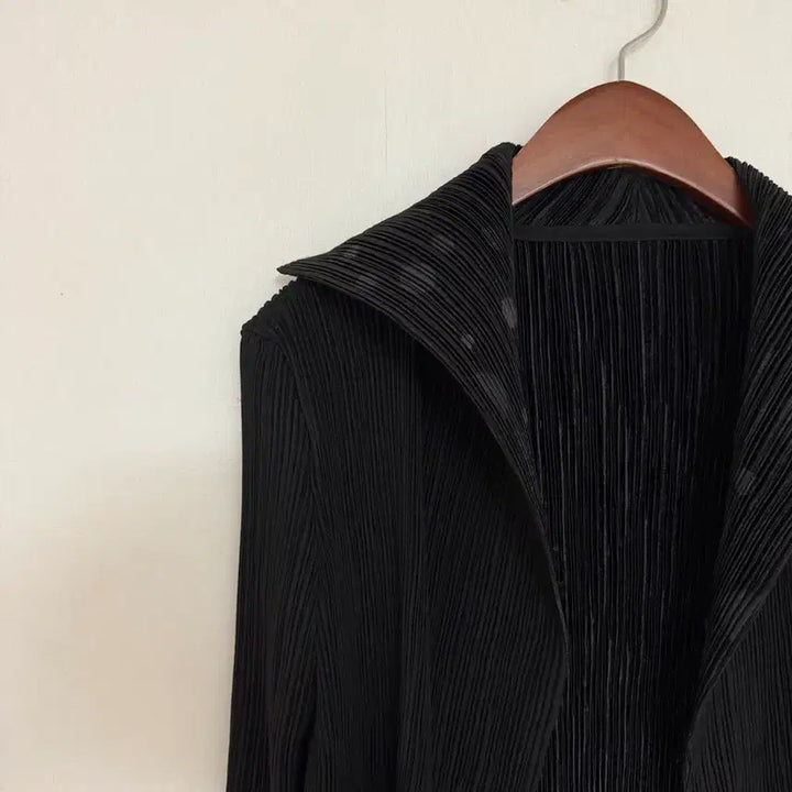 [BUNJANG] Pleated Fabric Jacket / 플리츠 원단자켓
