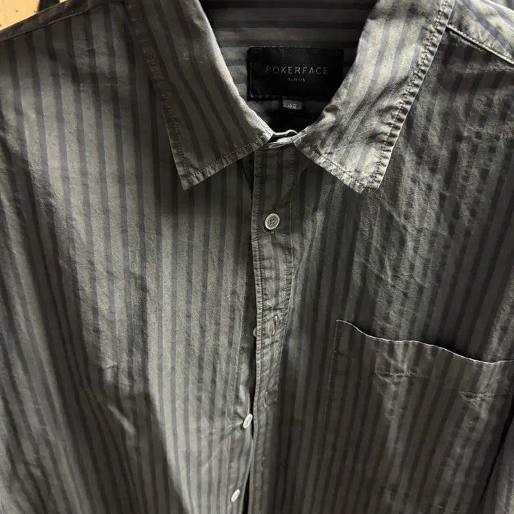 [BUNJANG] Poker Face Remake Dyed Stripe Shirts Charcoal / [46] 포커페이스 - 리메이크 다이드 스트라이프셔츠 차콜 [1회착]