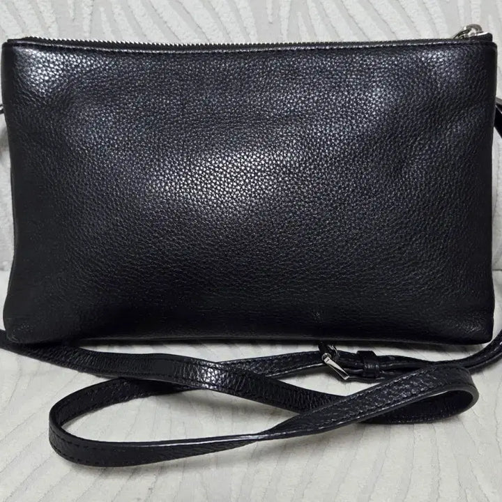 [BUNJANG] Michael Kors Black Leather Crossbody Bag / 마이클코어스 블랙 가죽 크로스백