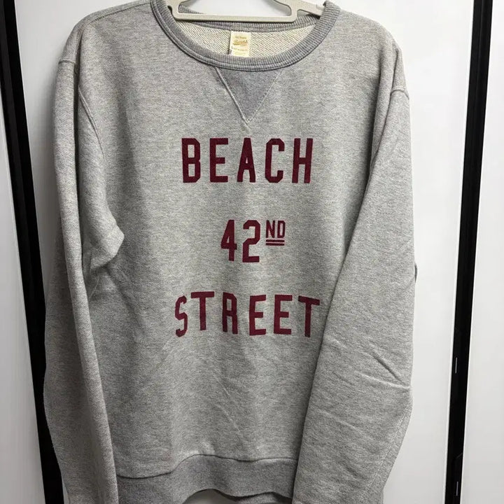 [BUNJANG] Barns Outfitters Grey Sweatshirt L Size / Barns Outfitters 회색 맨투맨 티셔츠 L 사이즈