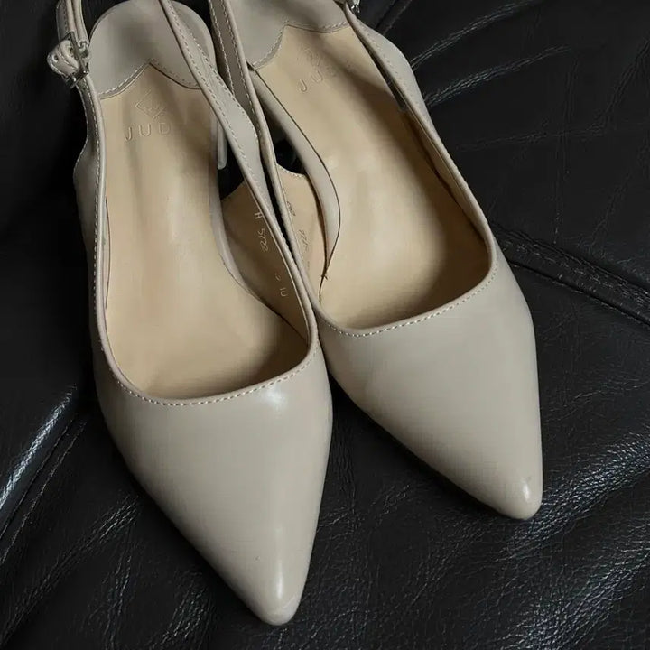 [BUNJANG] JUDE Beige Slingback Pumps (Size 245) / JUDE 쥬드 베이지 슬링백 펌프스 (245)