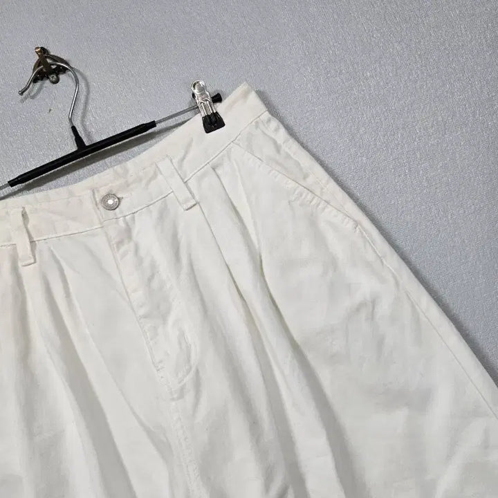 [BUNJANG] MORELOOKS High-Waisted Cotton Shorts Size 66 / MORELOOKS 하이웨스트 면반바지 66