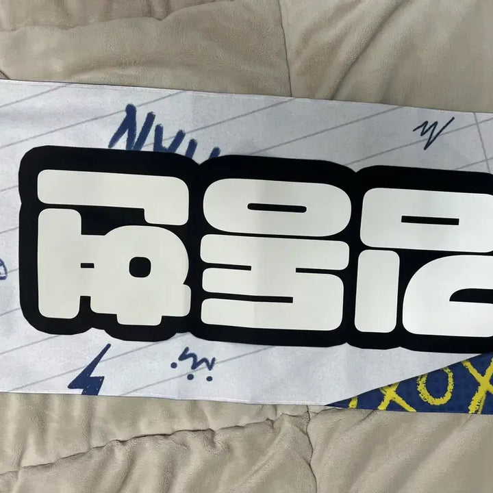 [BUNJANG] BOYNEXTDOOR Leehan Blonde Slogan / 보넥도 이한 슬로건