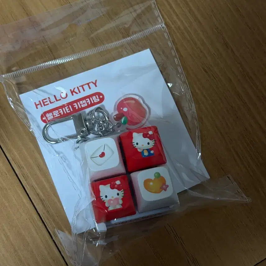 [BUNJANG] Sanrio Hello Kitty LED Keycap Keyring Set / 헬로키티 LED 키캡키링세트
